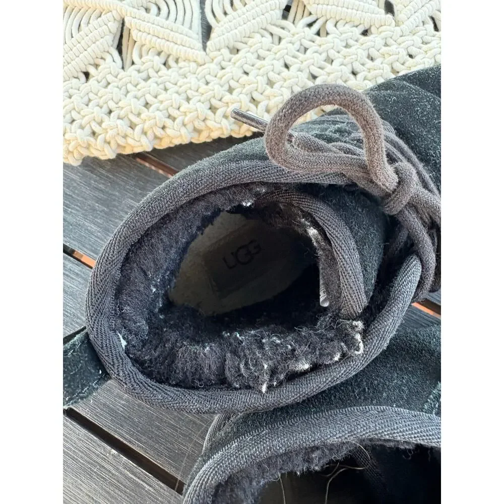 Ugg Kids Neumel II Black Chukka Ankle Boots Size 4 Suede Leather Winter Booties
